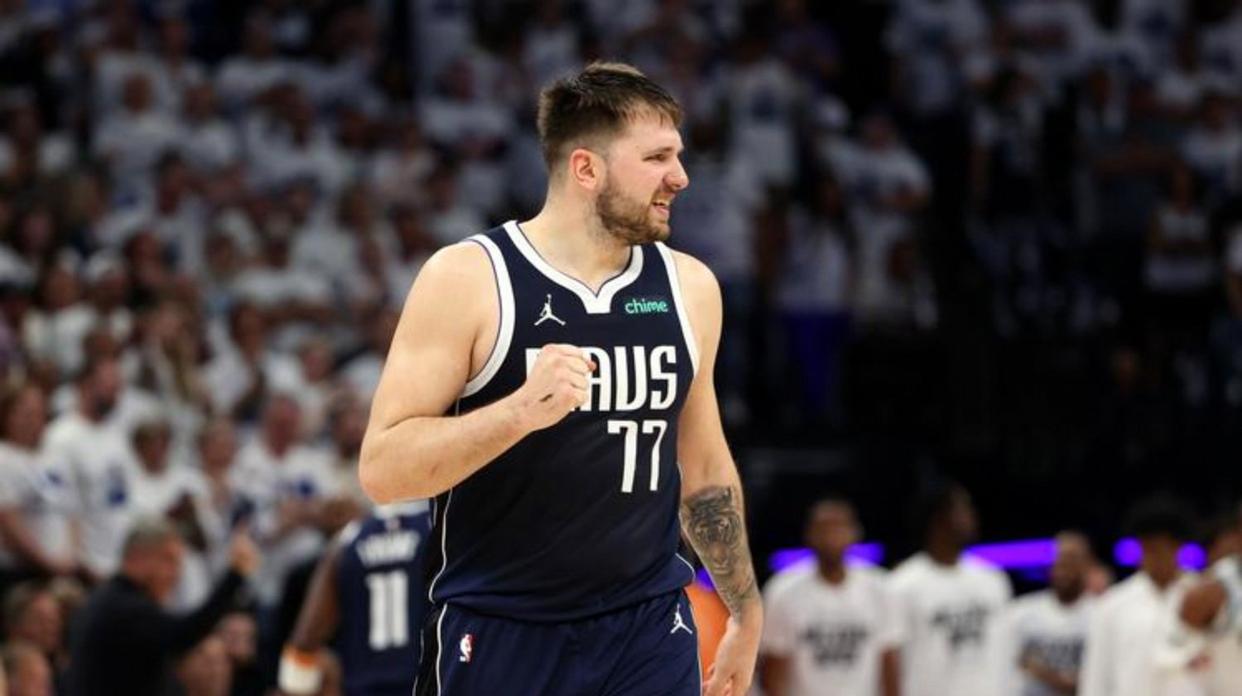 九游体育官网-太狠了！巴黎圣日耳曼赛前状态回暖切尔西临场应变备战德甲，东契奇连续七场比赛得分超过状态火爆的简单介绍